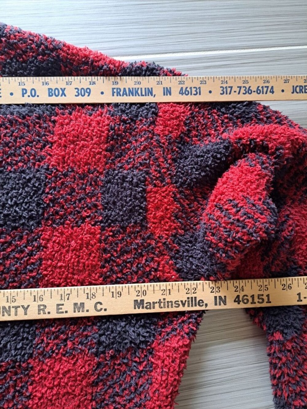Skims Cozy Buffalo Plaid Knit Pullover Sweater Red & Black Womens L/XL Warm - Picture 8 of 10